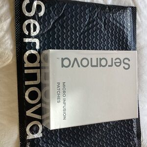 Seranova eye patches sealed